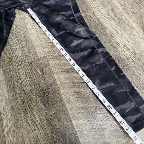 Athleta Ultimate Camo 7/8 Tight Stash Pocket Leggings Size Small High Rise - Picture 7 of 11
